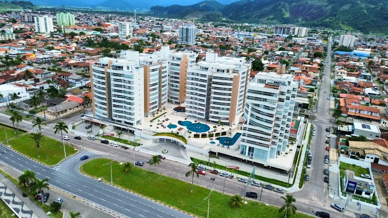 Vista aérea das torres do condomínio Calabasas e seu entorno